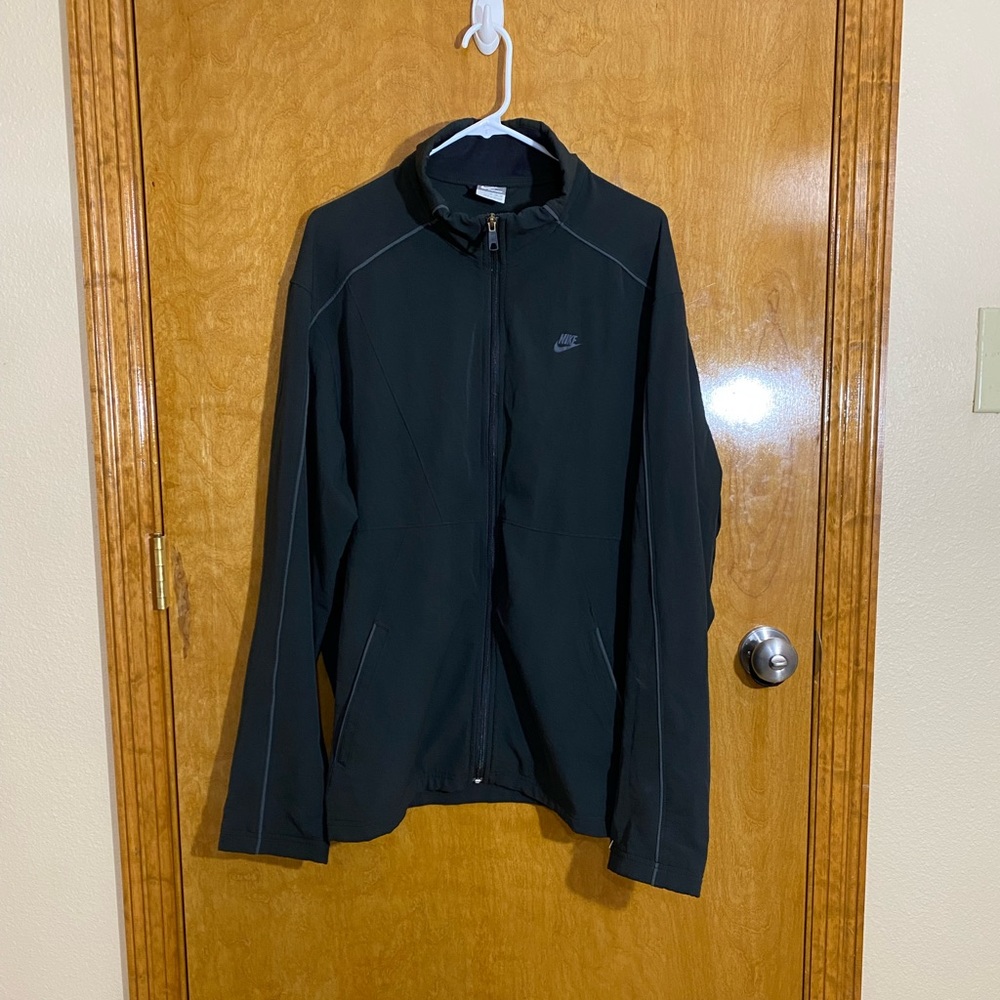 Nike Sportswear Mens XL Black Full Zip Jacket Gym Casual Lightweight 274022
